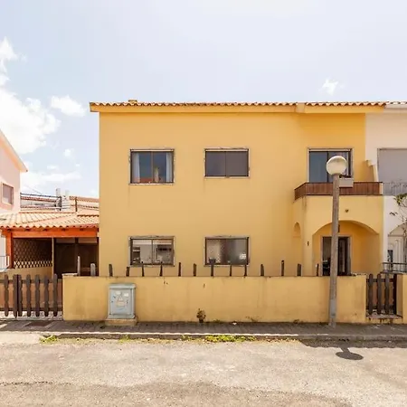 Ninestories Baleal Nyaraló *