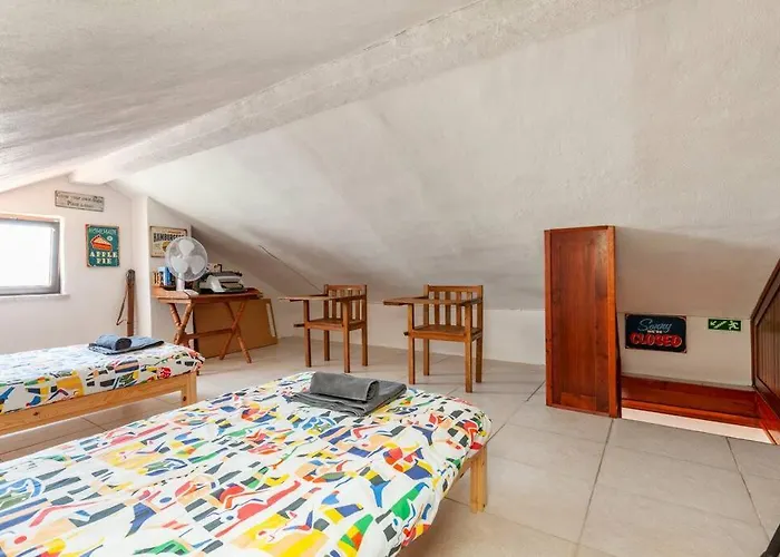 Ninestories Baleal Nyaraló