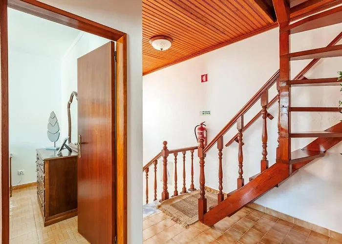 Ninestories Baleal Nyaraló Ferrel