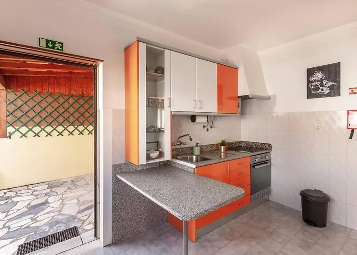 Ninestories Baleal Nyaraló