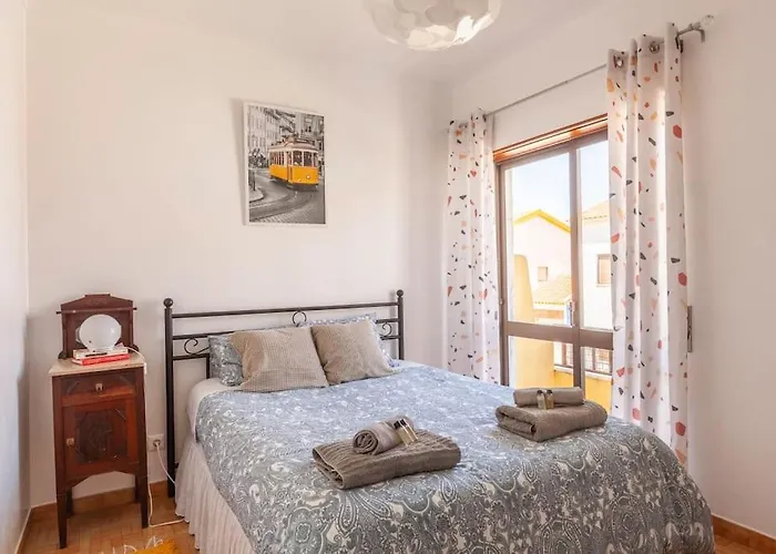 Ninestories Baleal Ferrel